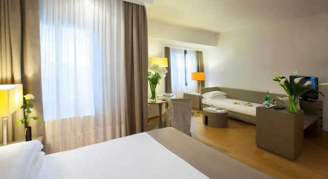 Трёхместный номер Starhotels Michelangelo Florence