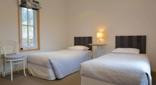 Riversdale Estate Cottages, Rezervați Hotel Cambridge Hobart Surrounds