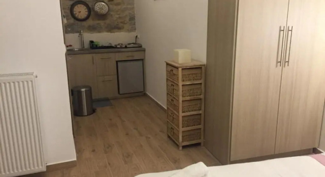 Коттедж с 2 комнатами Theodora's Guest House