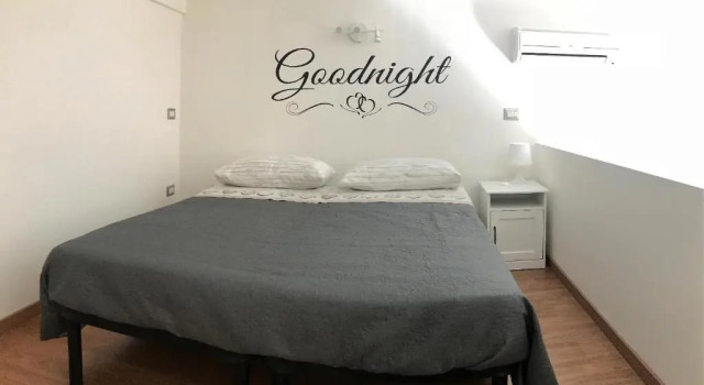 Ale & Tizy House, Забронировать Отель Моло Беверелло Неаполь, рядом с Ospedale degli Incurabili