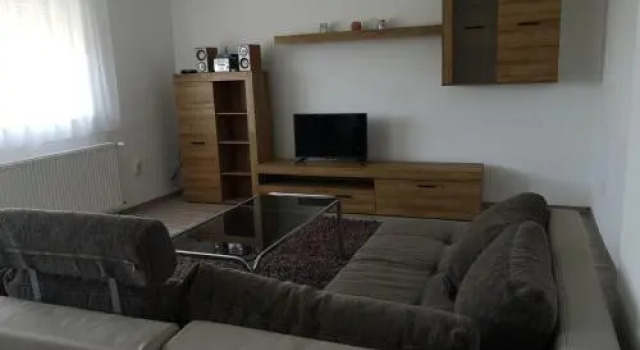 Lvia Apartman Zalakaros, Book Lejlighed Hoteller i Western Transdanubia med parkering, Parkering