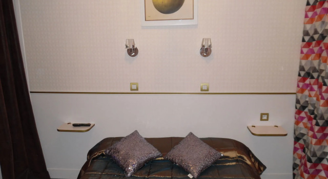 Nazareth Hotel, Забронировать Отель Париж Иль-де-Франс, рядом с Станция метро Rambuteau