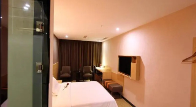 7 Days Premium Chongqing Hongqi Hegou Jiazhou Branch, Забронировать Отель Чунцин Chongqing Area, рядом с Hongqihegou Metro Station