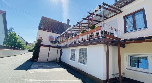 Hotel & Hostel Hallbergerhof, Varaa Hostelli Hotellit Baijeri pysäköinnillä, Pysäköinti