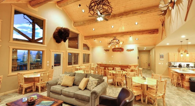Glacier Outdoor Center, Book Feriehus West Glacier Montana