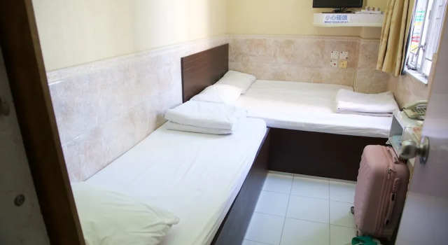 Трёхместный номер Standard Yau King Hotel