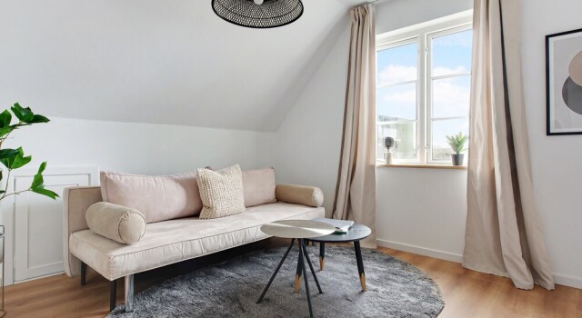 Charm 2 - Great 2-bdr Apt With Shared Garden and Balcony, Забронировать Апартаменты/квартира Amager Vest Копенгаген, рядом с Амагербро