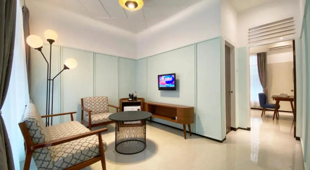 Aron Hotel
