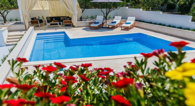 Студия Luxury Luxury  Apartments Giovanni with  pool