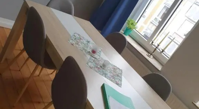 3-Zimmer Altbau mit Balkon OG3 links, Забронировать Апартаменты/квартира Фленсбург земля Шлезвиг-Гольштейн, рядом с Фантомента