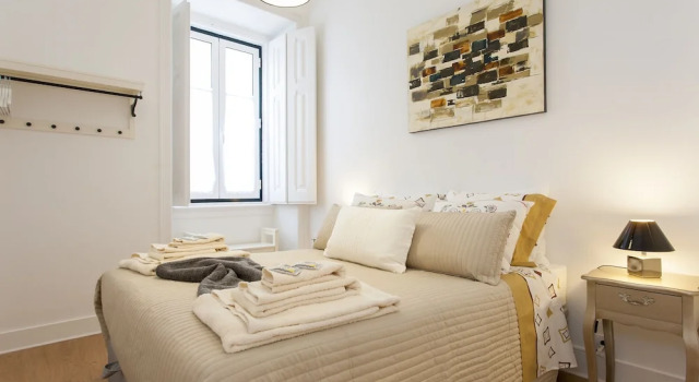 ALTIDO Homely 2BR flat in Alfama, 3 mins from Lisbon Army Museum