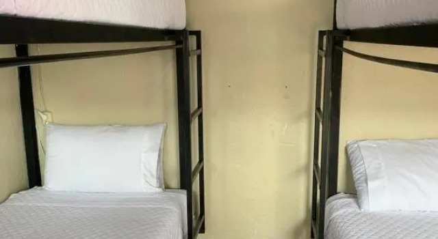 Кровать в общем номере Funk Yeah Hostel