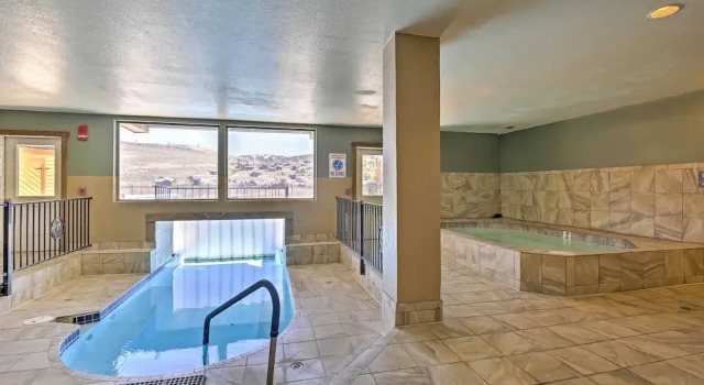 Апартаменты c 1 комнатой с балконом The Inn at Silver Creek Resort Retreat w/ Balcony!