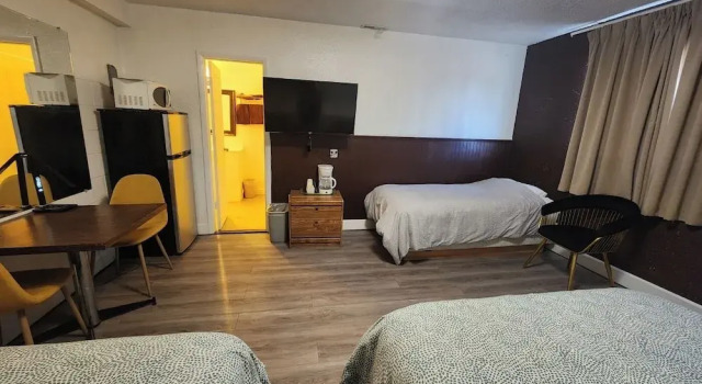 Camera tripla Standard Centennial Motel