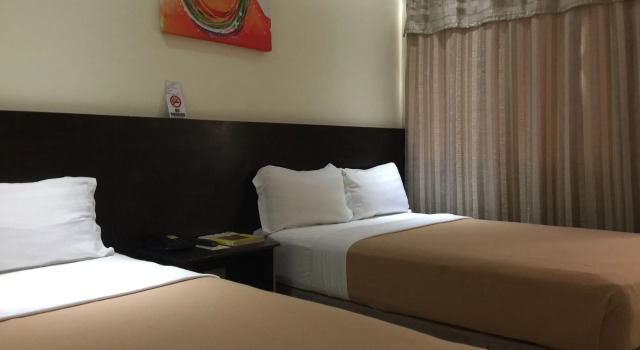 Canberry Hotel