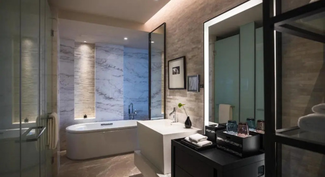 Номер Standard с видом на горы Renaissance Suzhou Taihu Lake Hotel