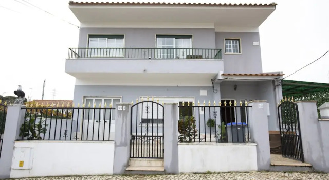 Alecrm D Estepe - Hostel, Rezervovat Hostel Hostely v Lisabon, Hostel