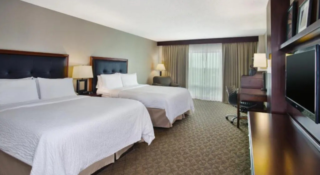 Двухместный номер Deluxe Holiday Inn University Plaza-Bowling Green by IHG