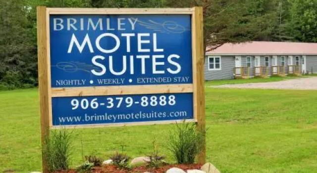 Brimley Motel Suites, Book Motel Hoteller i Brimley med parkering, Parkering