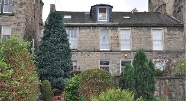 19 Meadow Place Guesthouse, Забронировать Отель Эдинбург Midlothian, рядом с Национальный музей Шотландии