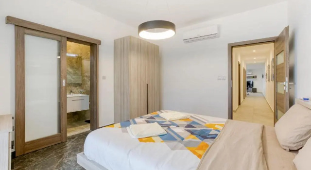 Stunning Apartment With Pool-hosted by Sweetstay