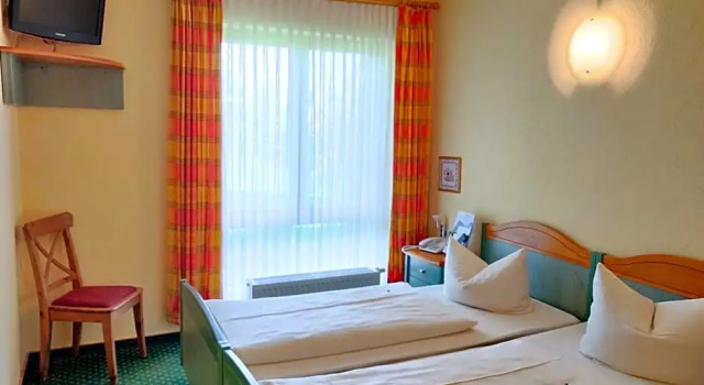 Номер Economy Hotel Neue Höhe