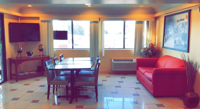 Super 8 by Wyndham Hartford, Reserva ahora Posada u hostería Hartford Connecticut