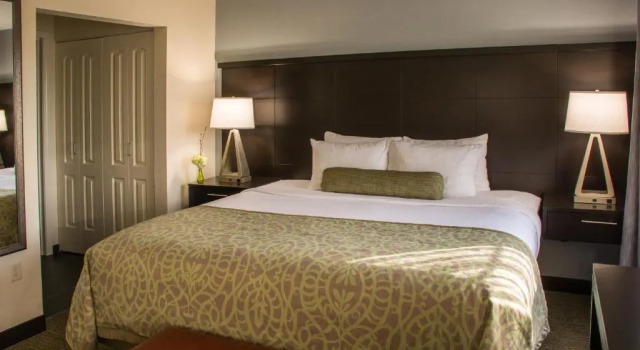 Номер Standard Staybridge Suites Schererville by IHG