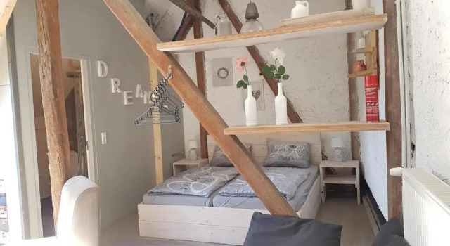 Номер Standard B&B Die Quelle