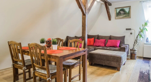 Little Home - Milano, Varaa Hotelli Hotellit Pommeri pysäköinnillä, Pysäköinti