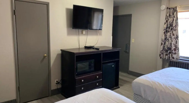 Четырёхместный номер Standard Stadium View Inn