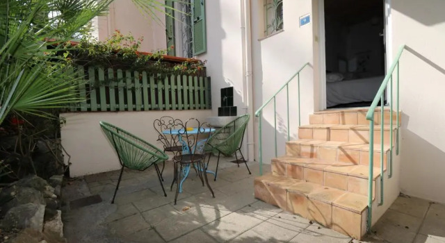 Трёхместный номер Standard La Villa Roseraie , Hôtel Familial OUVERT TOUTE LANNEE
