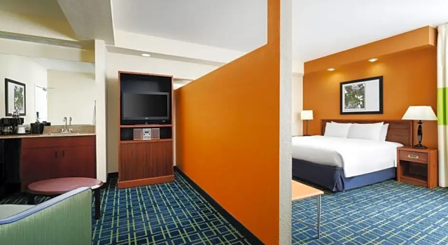 Студия Fairfield Inn & Suites by Marriott San Francisco San Carlos