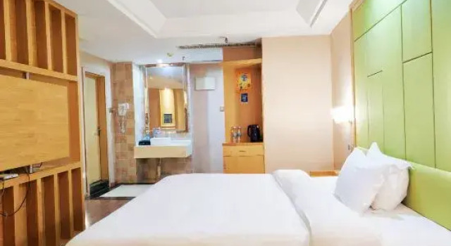 Люкс Deluxe Guiyang Longwu Hotel
