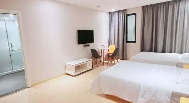 Люкс Superior 7 Days Inn (Chongqing Longtousi North Square of North Railway Station)