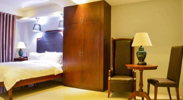 Ritz Hotel Angeles, Забронировать Отель Анхелес 