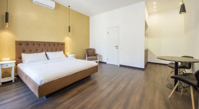 Студия с балконом Central Dayflat Apartments