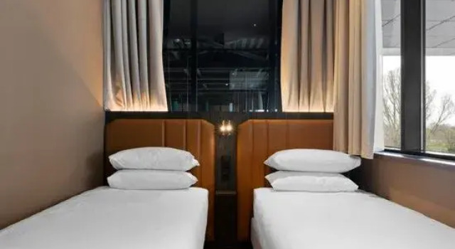 Четырёхместный номер Corendon Amsterdam Schiphol Airport, a Tribute Portfolio Hotel