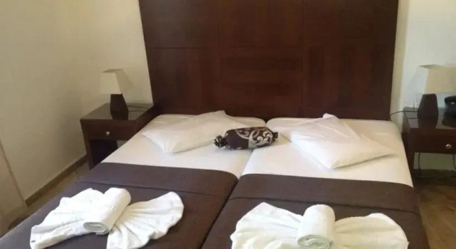 Трёхместный номер Standard с балконом Lili Hotel
