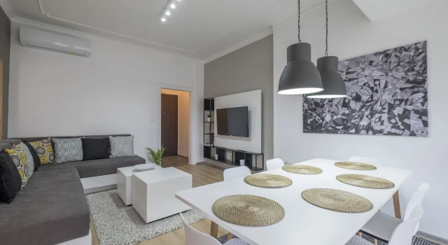 Апартаменты с балконом Stylish 2 BR Home in Center of Sofia