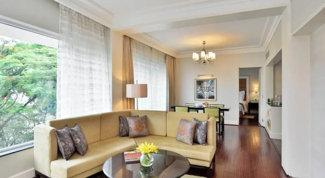 Апартаменты с 2 комнатами с видом на окрестности Marriott Executive Apartment - Lakeside Chalet, Mumbai