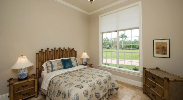 Knickerbocker Estate: Elegant 9-BR Getaway in Naples. Enjoy Private Pool, Outdoor Dining, and Expansive Grounds, Experience Tranquility with Easy Access to Naples' Best, Забронировать Вилла Бизнес-отели Нейплс, 4* 5*