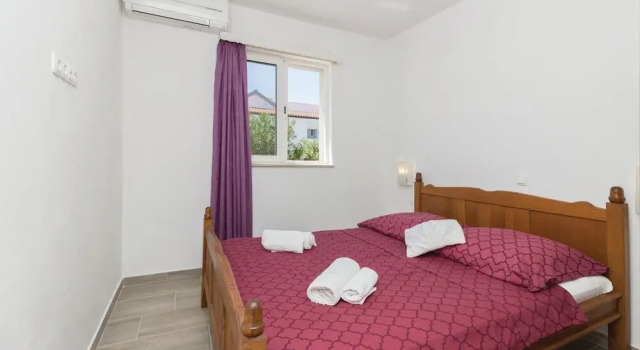 Beautiful Home in Vir With Wifi and 5 Bedrooms