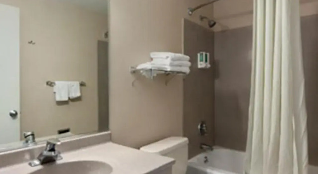 Четырёхместный номер Standard Super 8 by Wyndham Chicago/Rosemont/OHare/SE