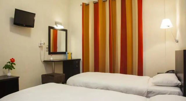 Двухместный номер Deluxe с балконом Hotel Meteoritis