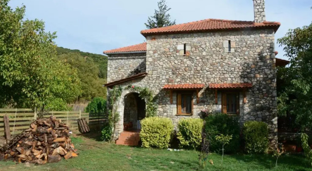 Вилла Country Stone House ,next to Kalavrita