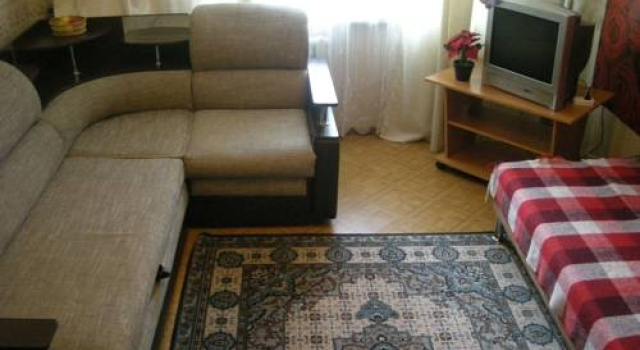 Cozy Apartment in the Quiet Center of Novosibirsk, Забронировать Апартаменты/квартира Новосибирск Новосибирская область