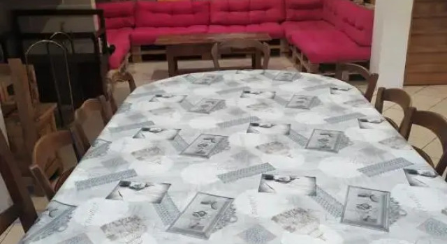 La grange de Salvaneix Gîte pour 15 personnes 7 chambres avec 6 sdb-6wc, Réserver Hôtel Sarran France