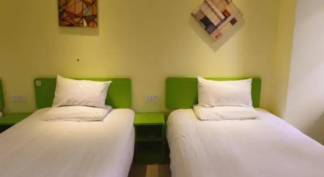 Home Inn Dabaishu, Varaa Hotelli Hongkou 