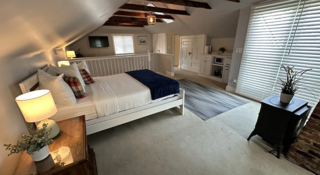 Unique Loft With Rooftop Deck In Downtown Newport - Unit 3 Home, Забронировать Дом для отпуска Ньюпорт штат Род-Айленд, рядом с Музей истории Ньюпорта